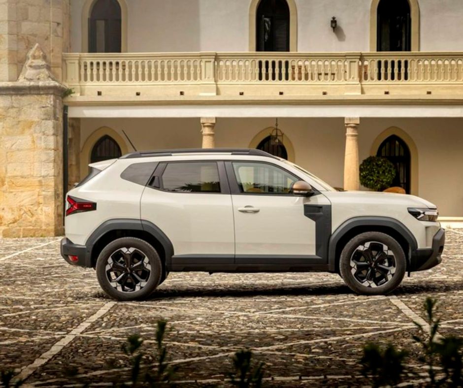 TO NEO DACIA DUSTER ΣΤΗΝ ΤΕΛΙΚΗ ΕΥΘΕΙΑ ΓΙΑ “ΑΥΤΟΚΙΝΗΤΟ ΤΗΣ ΧΡΟΝΙΑΣ 2025” ΓΙΑ ΤΗΝ ΕΛΛΑΔΑ